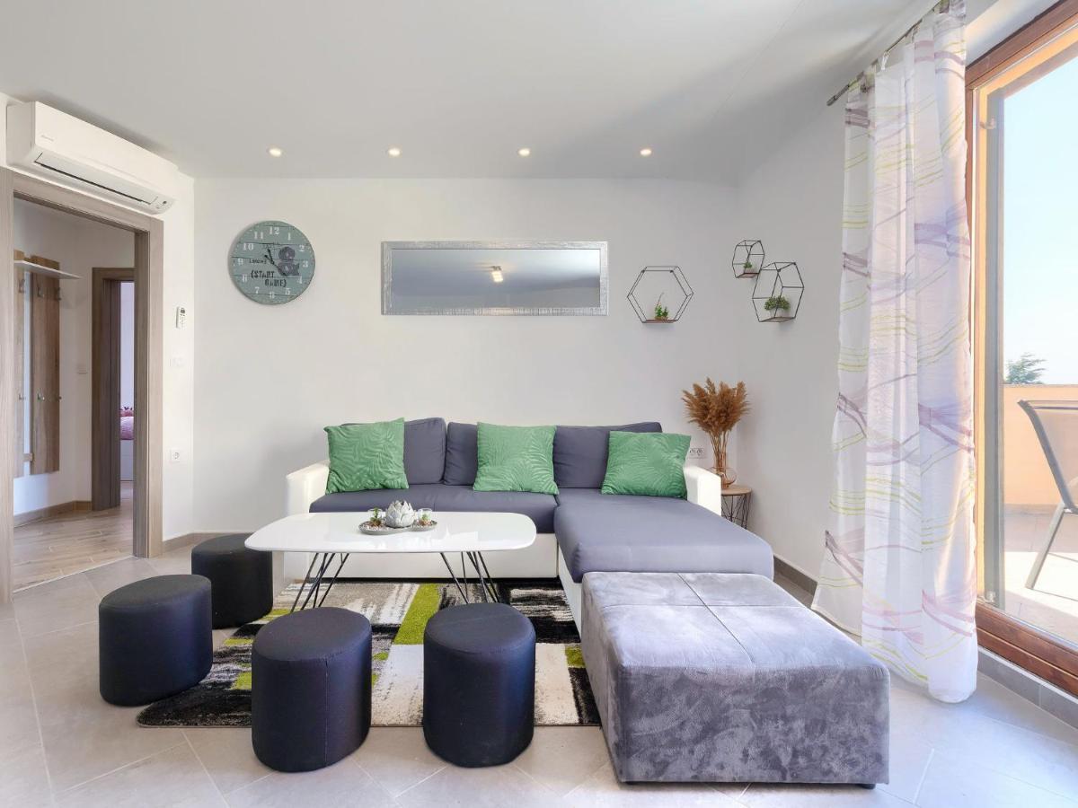 Apartment Joy By Interhome พูลา ภายนอก รูปภาพ