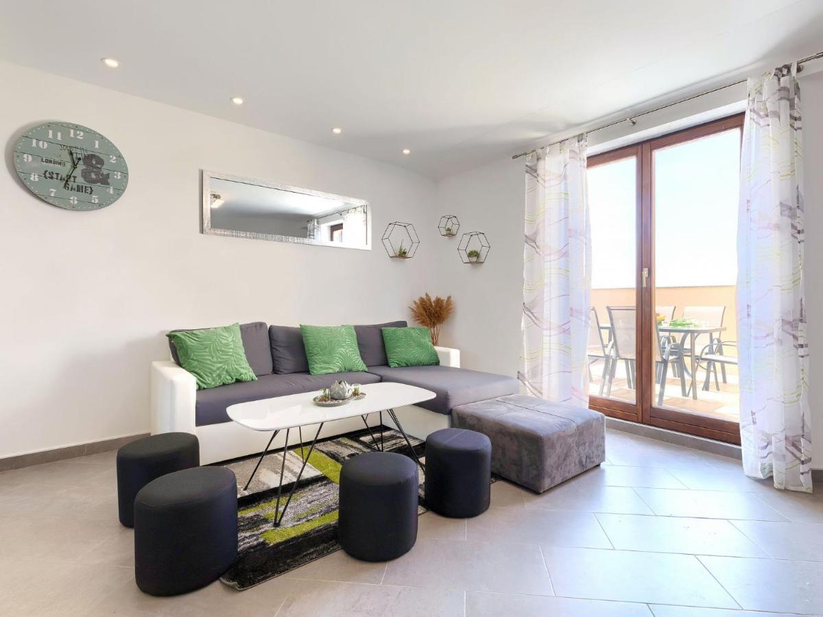 Apartment Joy By Interhome พูลา ภายนอก รูปภาพ