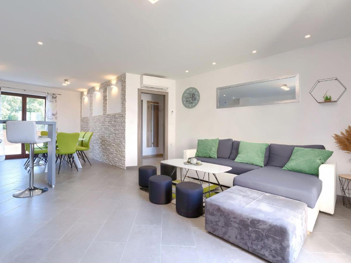 Apartment Joy By Interhome พูลา ภายนอก รูปภาพ