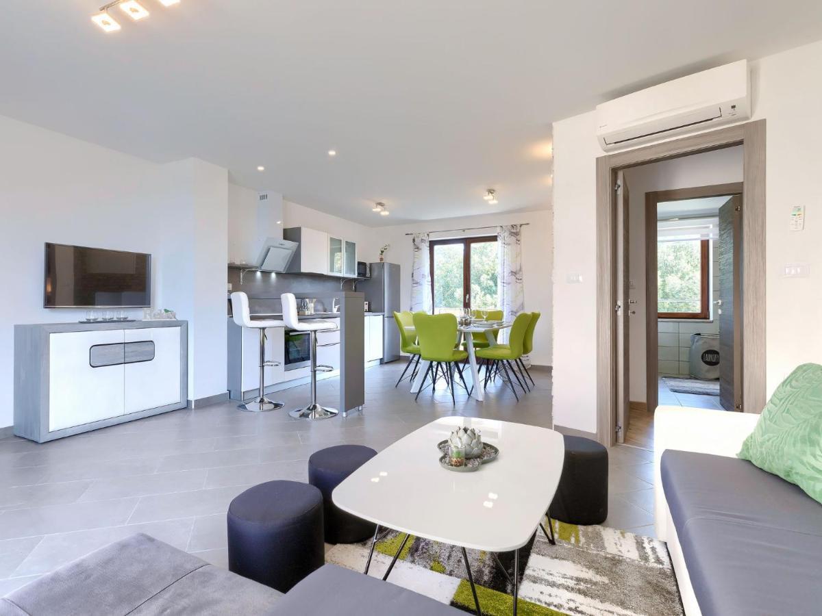 Apartment Joy By Interhome พูลา ภายนอก รูปภาพ