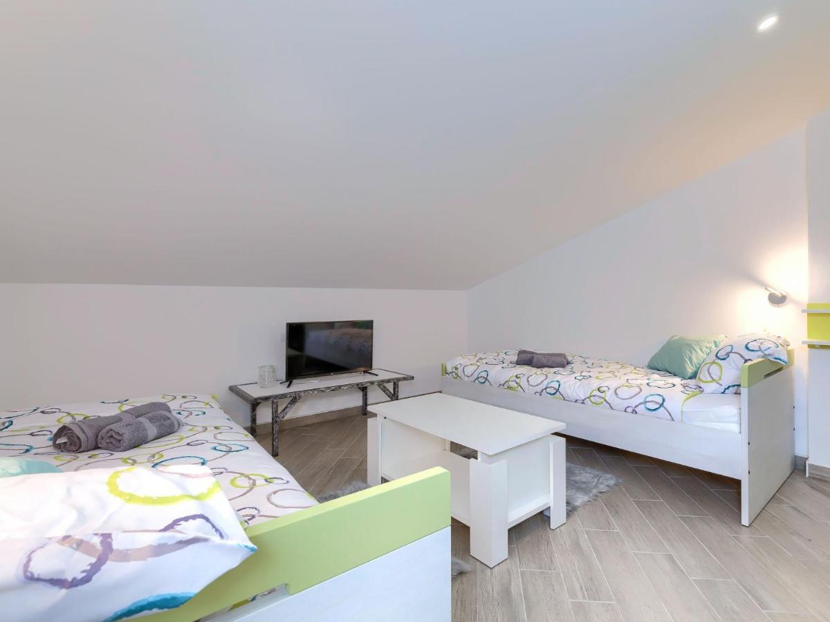 Apartment Joy By Interhome พูลา ภายนอก รูปภาพ
